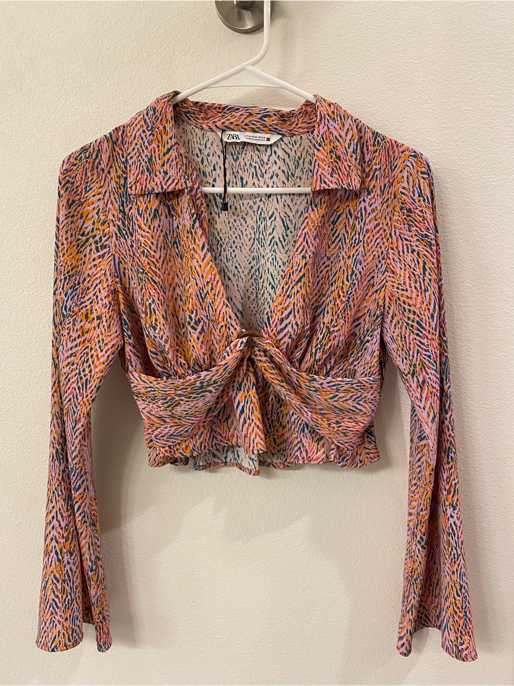 Zara Multi-Color Groovy Cropped Shirt - Picture 7 of 7